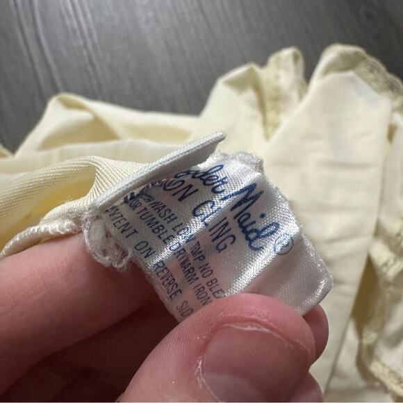 Vintage‎ Union Made 80s Cream Non-Cling Sleeveless Slip Dress Size S Estimated - Picture 5 of 11